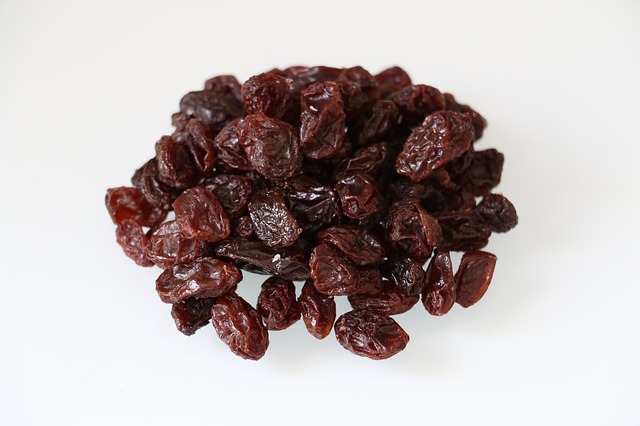raisins-617416_640