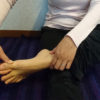 足の親指への刺激で安眠に誘う簡単な方法